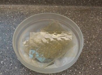 step1: 魚膠片先用冰水浸軟約10分鐘