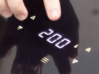 step4: 放入焗爐以200度氣炸15分鐘
Air fry for 15 minutes at 200 °C.