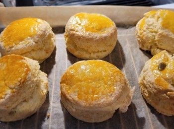 step1: 先將低筋麵粉，糖，泡打粉攪拌