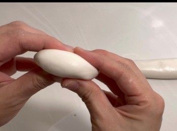 step5: 麵團非常之光滑，質地細緻，非常適合用來包咸水角。
