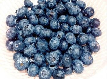 step1: 藍莓洗淨，瀝水