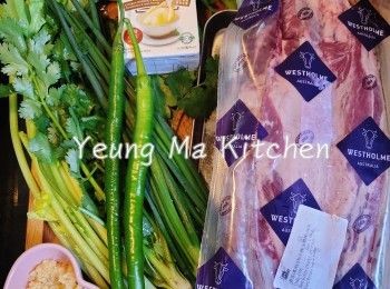 step1: 急凍牛腱肉放普通格低溫解凍後洗淨備用。