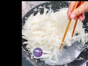 step4: 蘿蔔會有水出，隔起