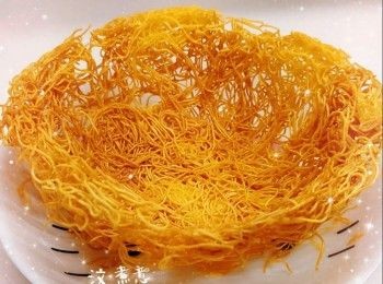 step8: <span class="group_4">芡汁</span>： 將糖、雞粉、粟粉、胡椒粉和麻油加入水，拌勻，備用