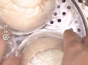 step5: 用保鮮紙或錫紙封好
Cover with food wrap of aluminium foil.