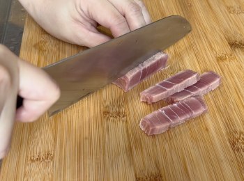 step2: 金華火腿汆水1分鐘，金華火腿切片