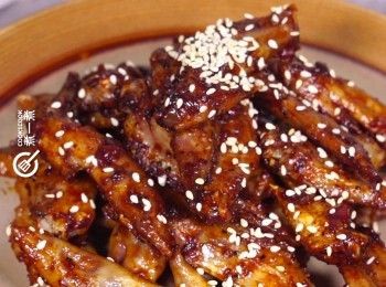 step5: 撒上白芝麻，完成
Sprinkle sesame. Done.