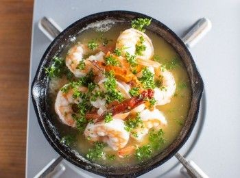 step4: 最後依照喜好撒上巴西利就完成了。