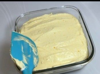 step5: 倒入容器，放入冰格內雪最少6小時。