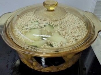step4: 放下全部材料,用中大火煲滾