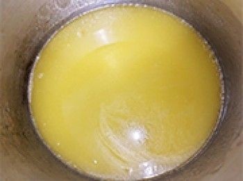 step8: 攪拌至牛油完全融化，放涼備用