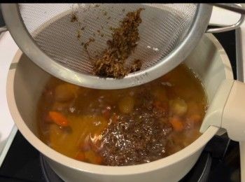 step7: 再隨意加入桂花，拌勻後熄火。