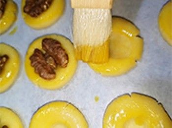 step13: 再薄薄掃上一層蛋液