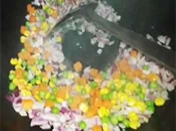 step4: [<span class="group_2">餡料</span>做法]加入什豆