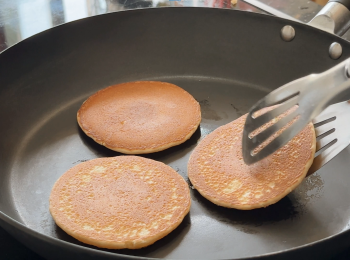 step4: 熱香餅反轉再烘三分鐘