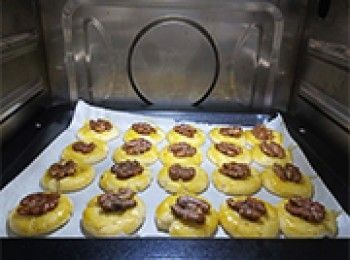 step17: 放回焗爐，180℃焗10分鐘