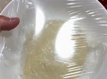 step5: 放在已掃油碗內，室溫發酵1.5小時