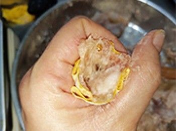 step10: 中間向下壓，預留位置