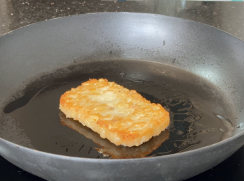 step6: 薯餅反轉再煎兩分鐘