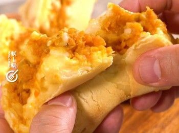 step8: 放入已預熱至180度的焗爐焗40分鐘
Bake in a preheated oven at 180°C for 40 minutes.