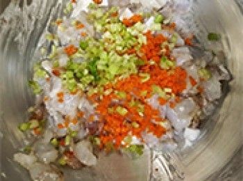 step3: 加入<span class="group_2">材料B</span>慢速拌勻