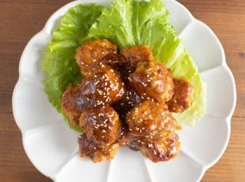 step5: 盛盤後再依照喜好撒上白芝麻裝飾就完成了。