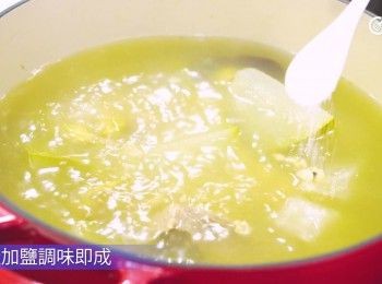 step13: 酌量加鹽調味即成
Season with salt to taste and serve.
