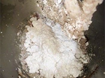 step7: <span class="group_2">芋角皮 B</span>加入熟澄麵攪拌均勻