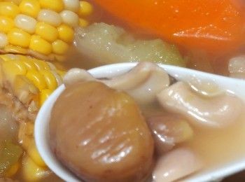 step1: 以上材料水滾後煲2小時完成，清甜湯水，可以飲上一大碗