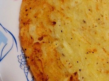 step3: 薯餅煎好有金黃色，香脆邊邊位小朋友最鍾意食