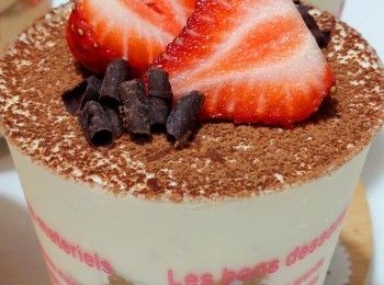 step1: 先用熱水沖開咖啡粉，大約一杯咖啡份量備用，用剩可飲用唔會浪費