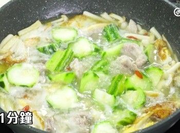 step17: 酌量加鹽調味，完成
Add salt to taste and serve.