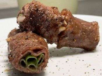 step3: 煎好後灑上自己喜歡的調味鹽或醬汁，完成。