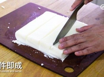 step13: 切件即成
Cut into pieces and serve.