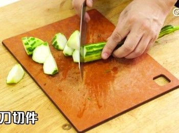 step6: 滾刀切件
Cut into irregular piecese.