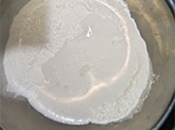 step3: 糯米粉,粟粉.糖霜,椰奶拌勻