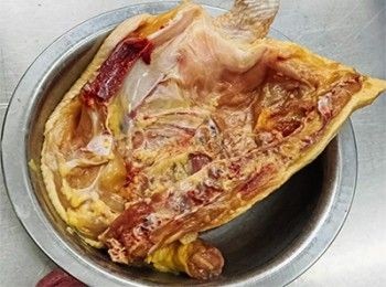 step1: 雞洗淨抹乾水備用