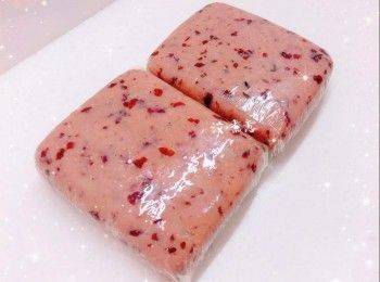 step6: 完成後，盛出，待涼，放進雪櫃冷藏1晚，備用