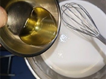 step5: 加入菜油攪拌均勻