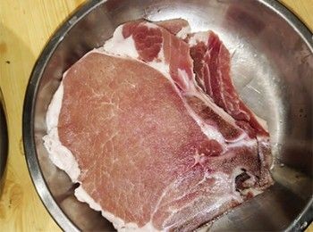 step1: 豬扒切斷根位