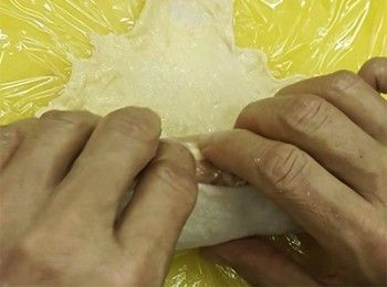 step12: 雞皮部份同樣卷上