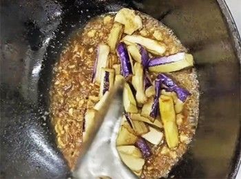 step14: 加入茄子拌勻