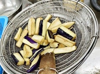 step4: 炸至金黃，瀝油備用