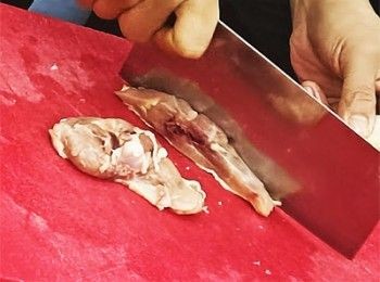 step1: 雞肶斬件