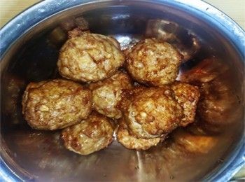 step4: 炸好的肉丸盛起備用