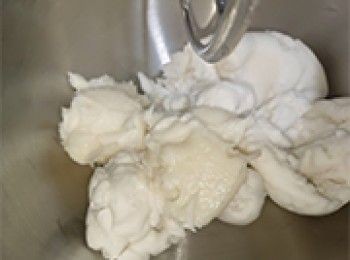 step4: 加入豬油攪拌均勻