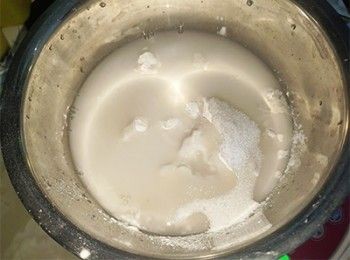 step1: 木薯粉，清水，糖拌勻
