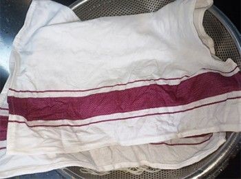 step3: 瀝水，用濕毛巾蓋住，放涼