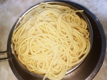 step14: 煮10-15分鐘(按個人喜好)，瀝水備用