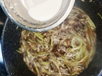 step11: 加入生粉水埋芡